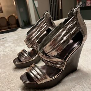 Women’s GLO JEANS Sexy Criss Cross Bronze Metallic High Heel Wedge